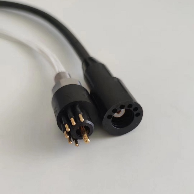 Conector Submarino UC 1059 Seacon de 7 Pines